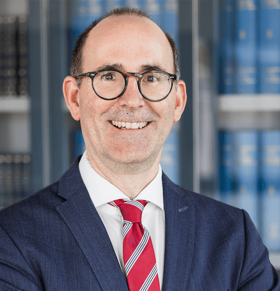Dr. Daniel Smyrek